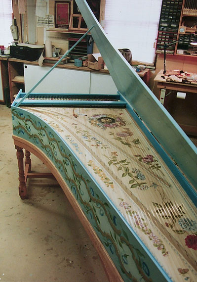 The white and red phase of a crested paradise flycatcher adds a touch of the exotic to this finely crafted harpsichord, Dulcken-Flemish single manual - Olga Kornavitch-Tomlinson